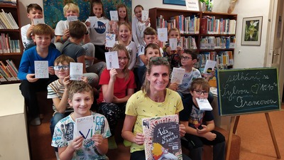 Dvě zajímavé osobnosti v knihovně