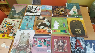 Knihy použité při posledním lednovém setkání Lupičů příběhů - Ve školní knihovně v Horním Kostelci, leden 2021