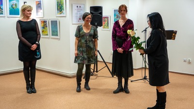 PhDr. Petra Bubeníčková, Ph.D., Mgr. Kateřina Machová Ondřejová, Františka Jelenová s ředitelkou knihovny Mgr. Markétou Šolcovou