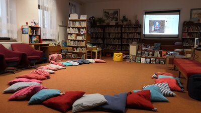 Příprava na návštěvu sedmého ročníku ZŠ V. Hejny - beseda na téma Jak si vybrat dobrou knihu (listopad 2021)