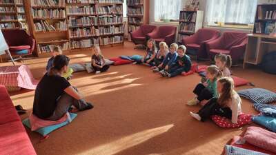 MŠ Náchodská na podzimní návštěvě v knihovně (podzim 2021)