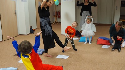 23-02-28 - Společné říkanky na Karnevalovém Knihovníčkovi