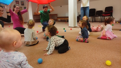 23-03-17 - Oblíbené hrátky s padákem