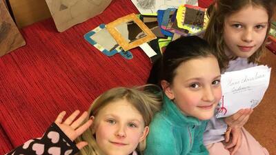 Zdravíme z knihovny :)