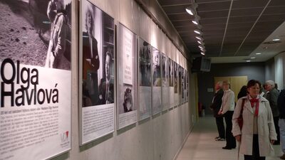 Výstava fotografií „Olga Havlová a Výbor dobré vůle“